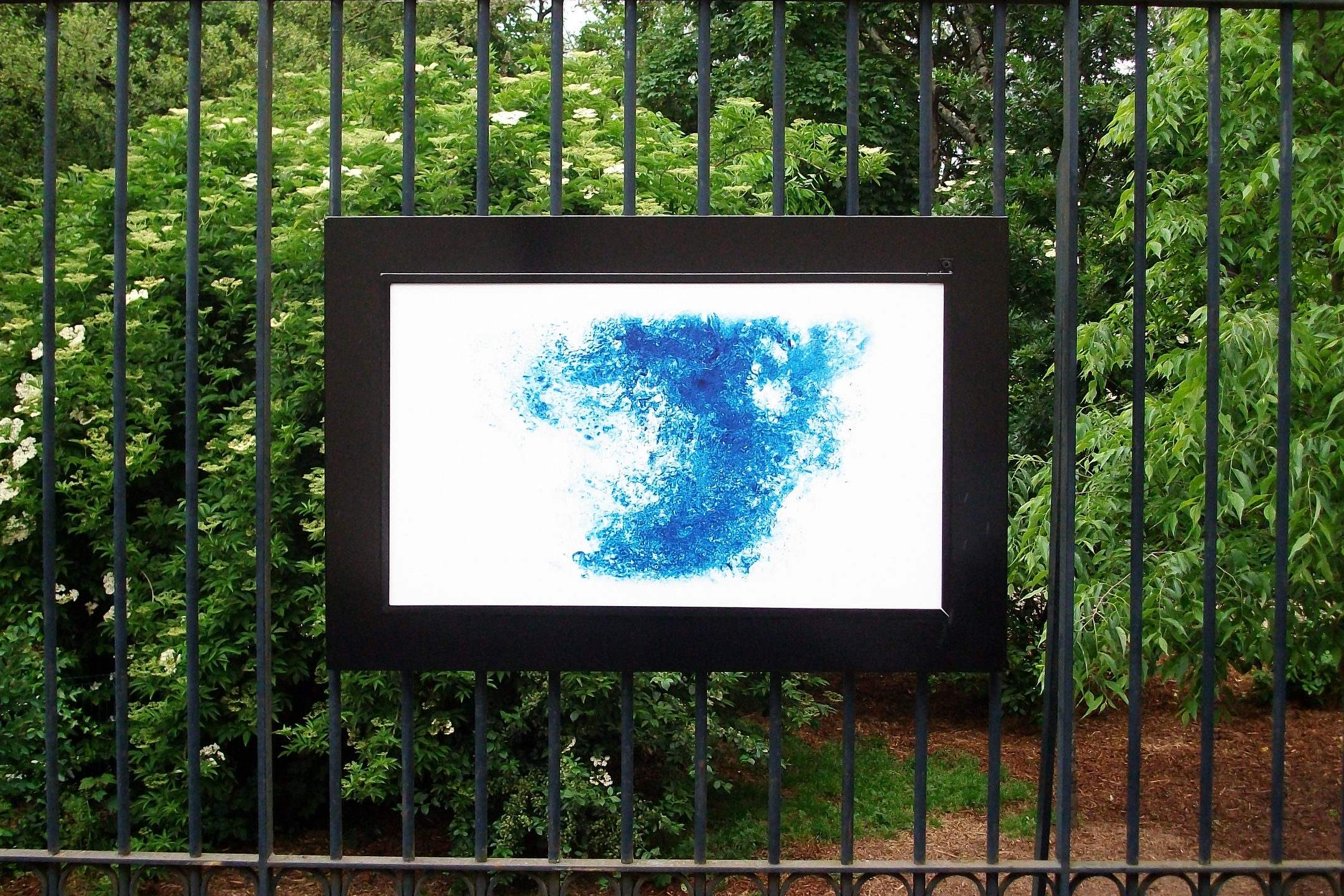 Vue d'exposition au jardin des dames de la foi, Bordeaux
